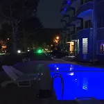Hotel Art Beach *