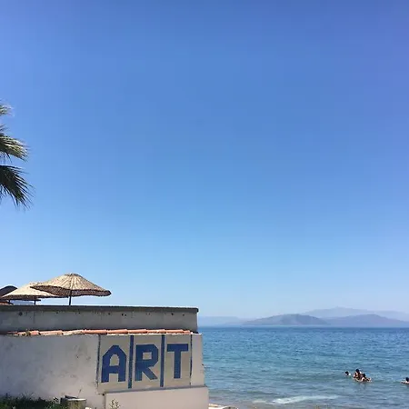 מלון Art Beach *