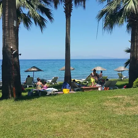Art Beach מלון Guzelcamlı