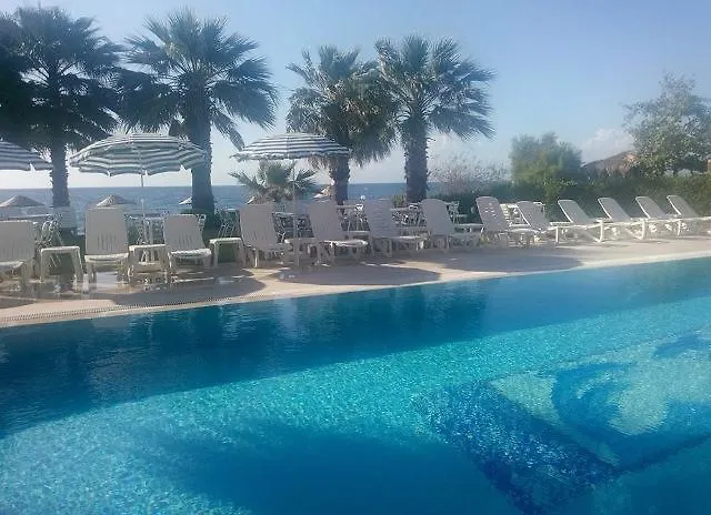 Art Beach Hotel Guzelcamlı