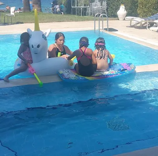 Art Beach Hotel Guzelcamlı