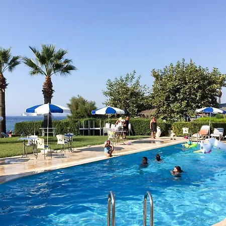 Art Beach Guzelcamlı