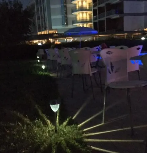 Art Beach Ξενοδοχείο Guzelcamlı